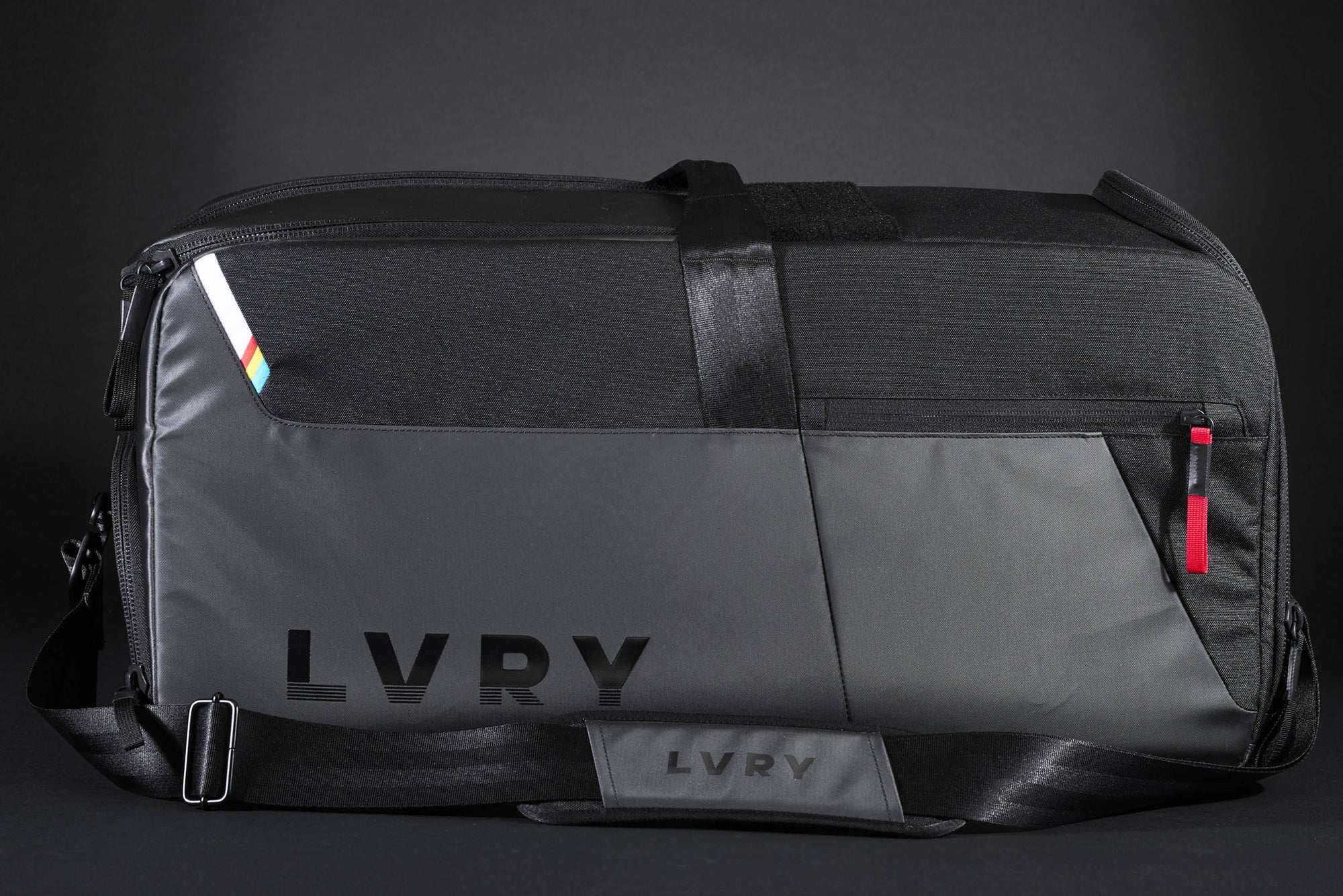 The LVRY CRRY Gear Bag from LVRY showing the long side.